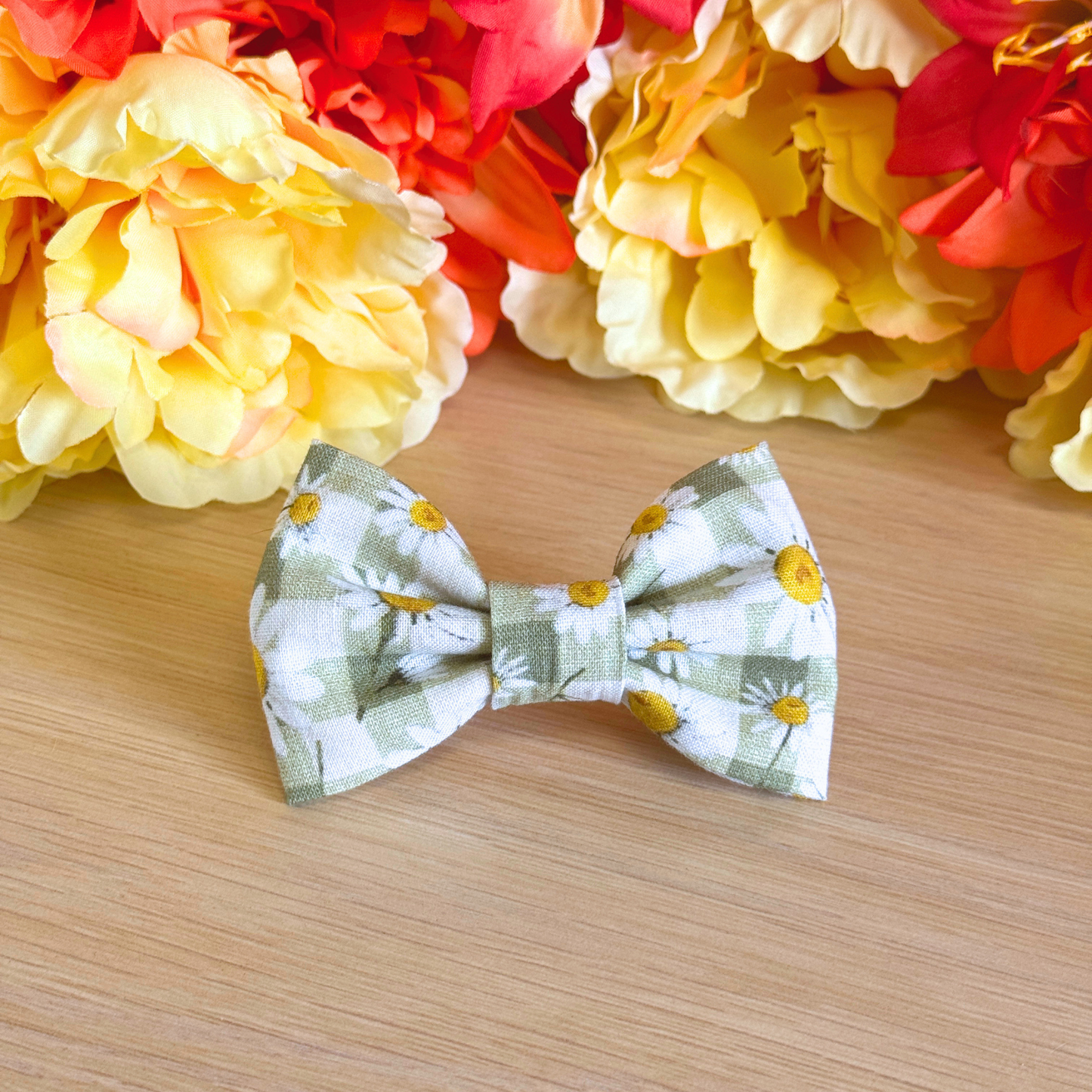 Daisy Picnic Bow