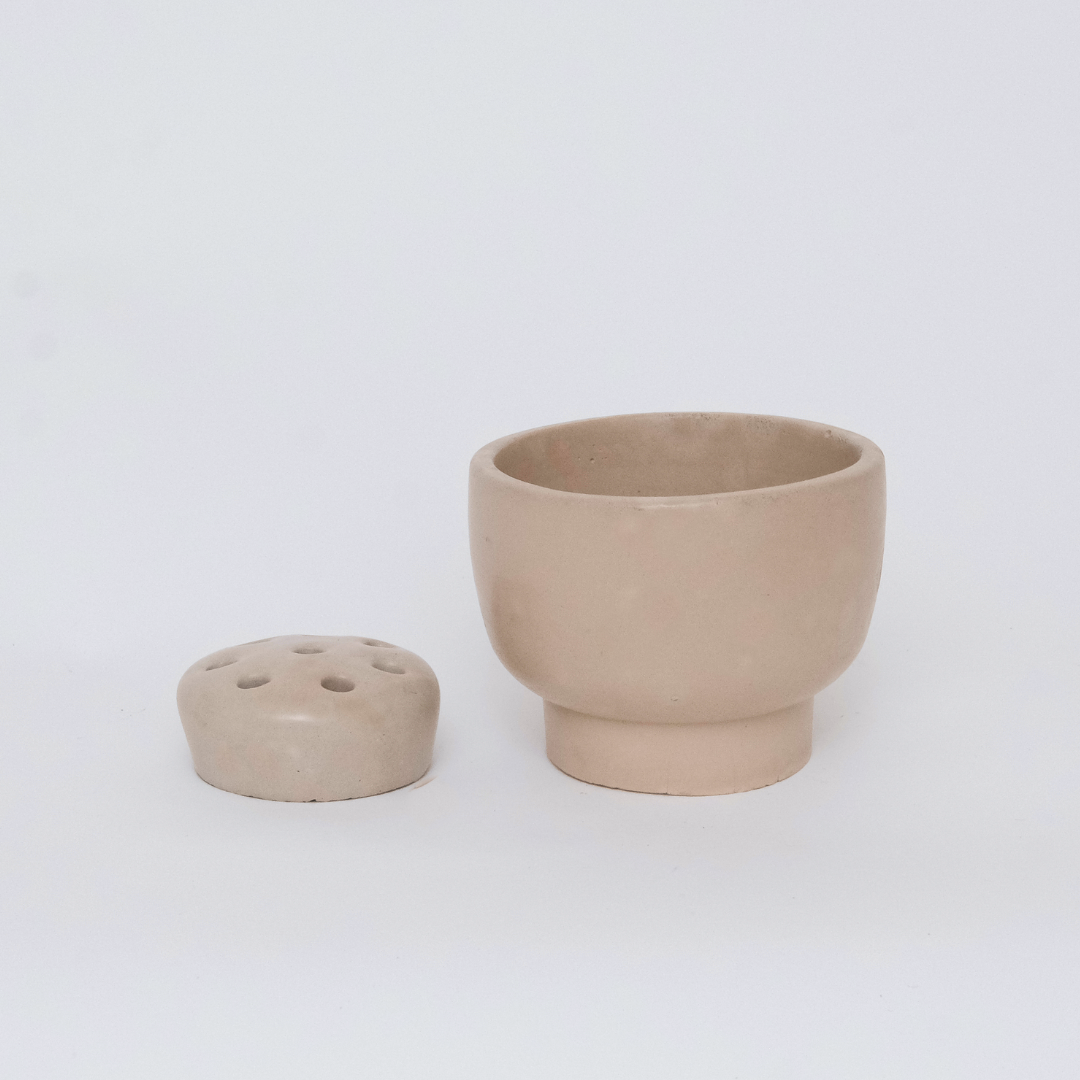 2-in-1 Flower Frog Vessel