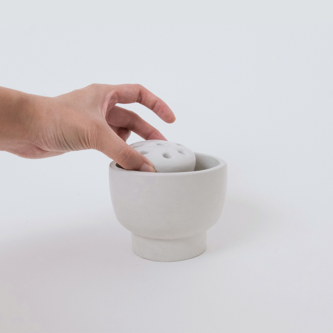 2-in-1 Flower Frog Vessel