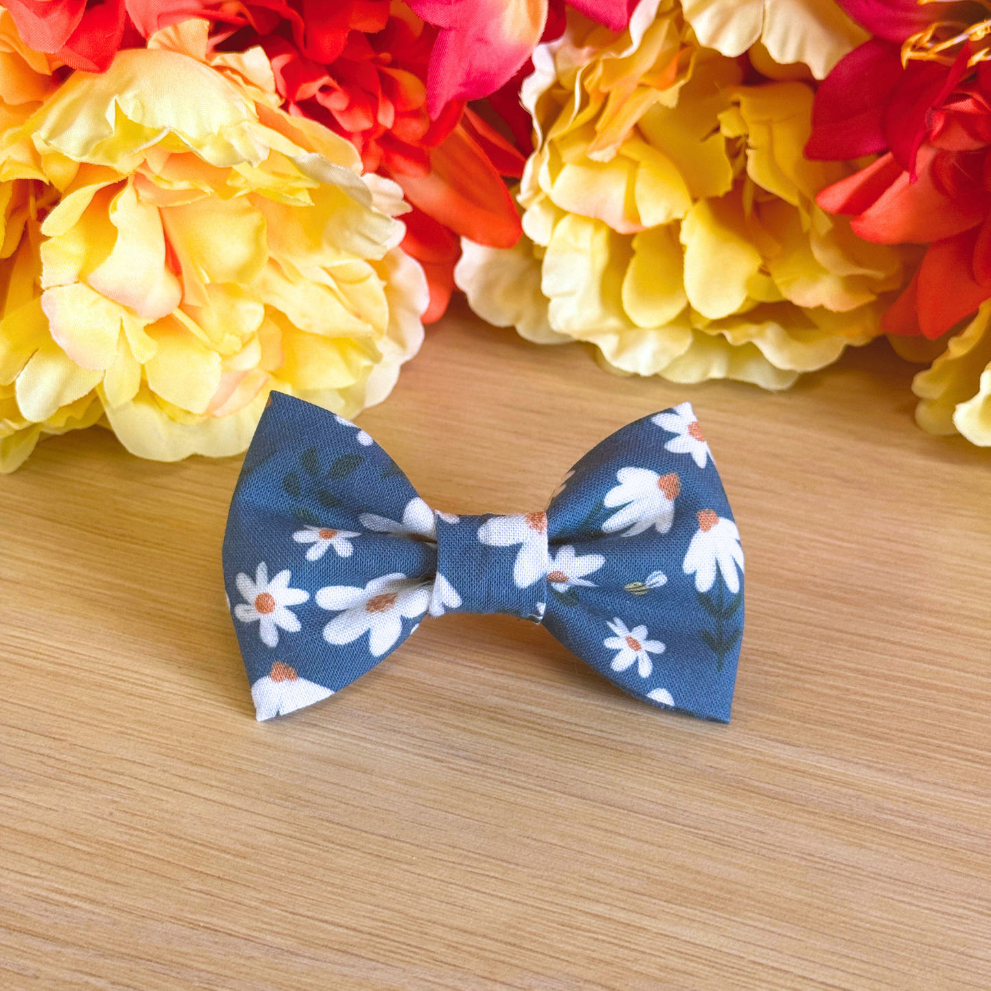 Bluebell Daisy Bow