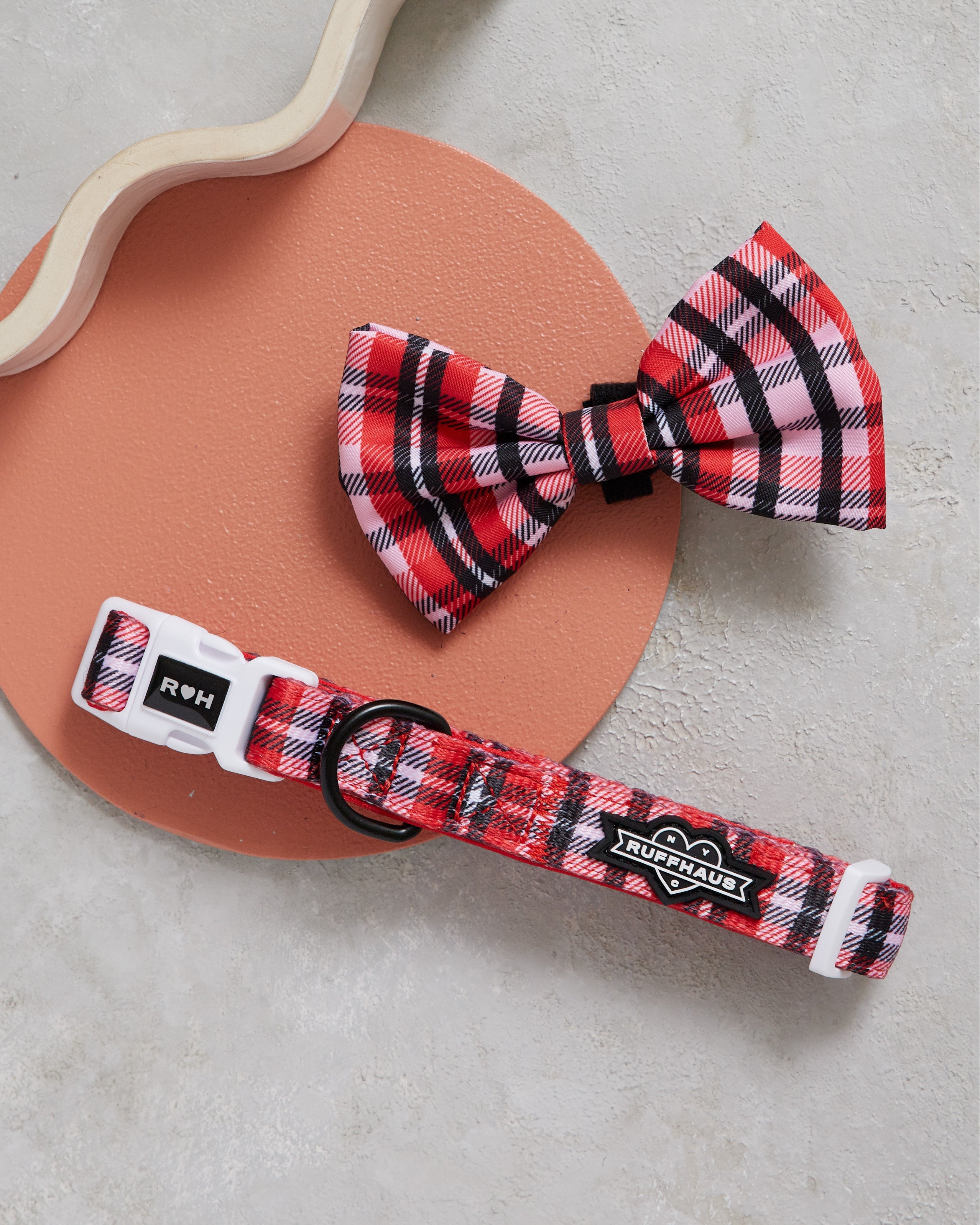 Puppy Love Plaid Dog Collar & Bowtie