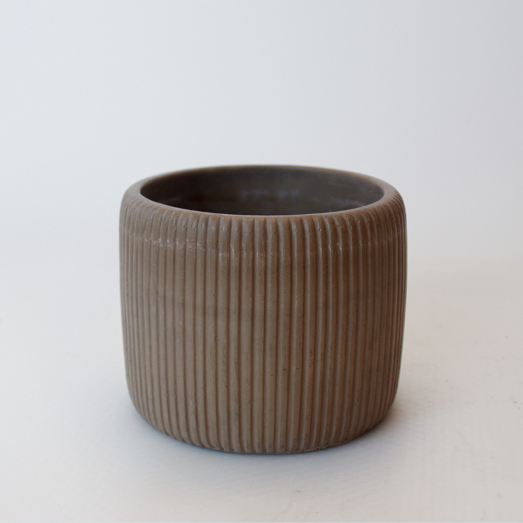 Ribbed Round Planter