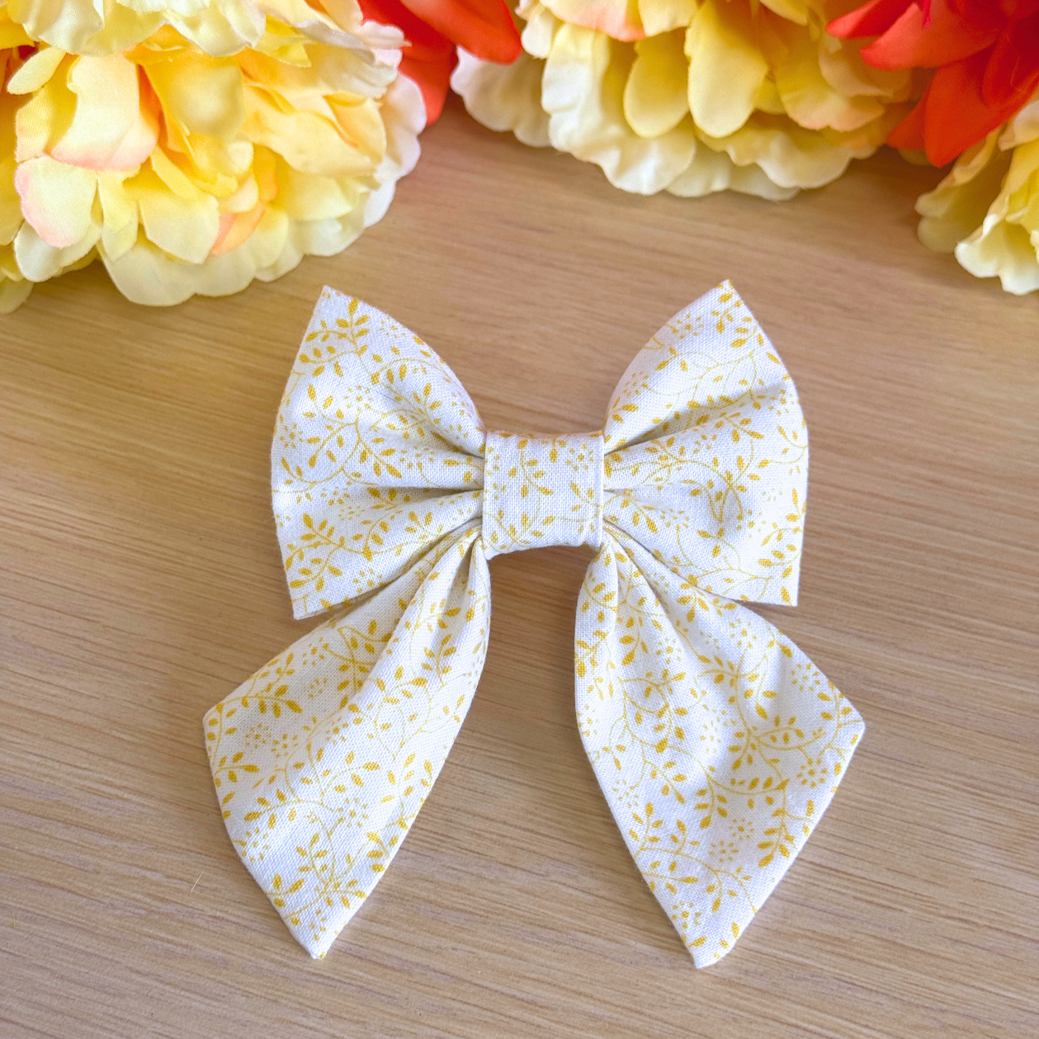 Golden Vines Sailor Bow