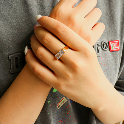JOLIE CRYSTAL RING