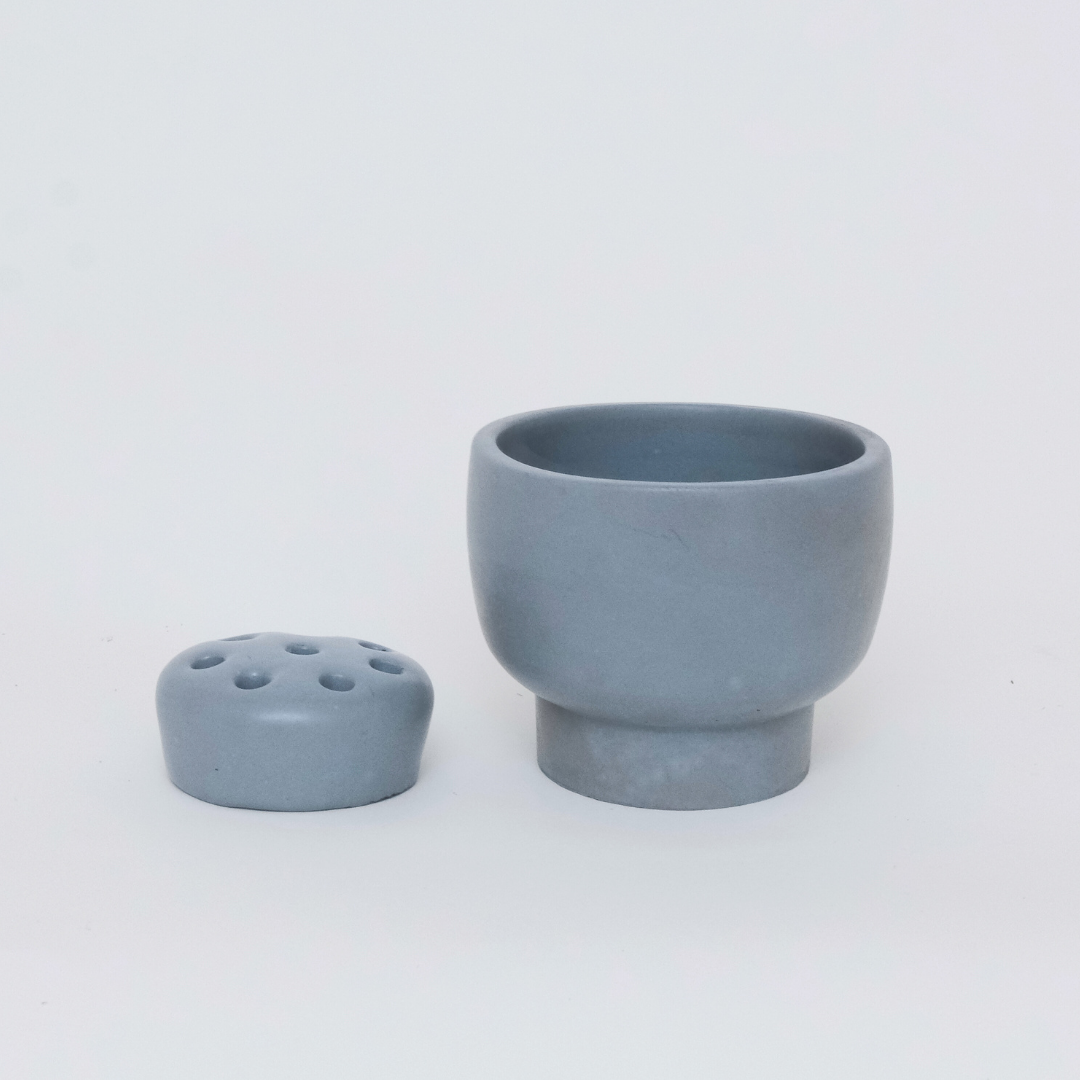 2-in-1 Flower Frog Vessel