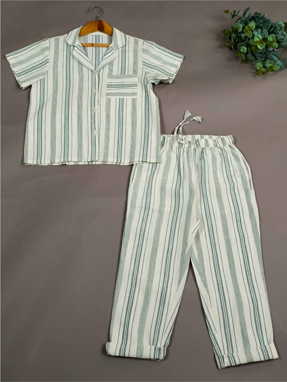 Classic Striped Striped Pajama Set for Adults and Kids