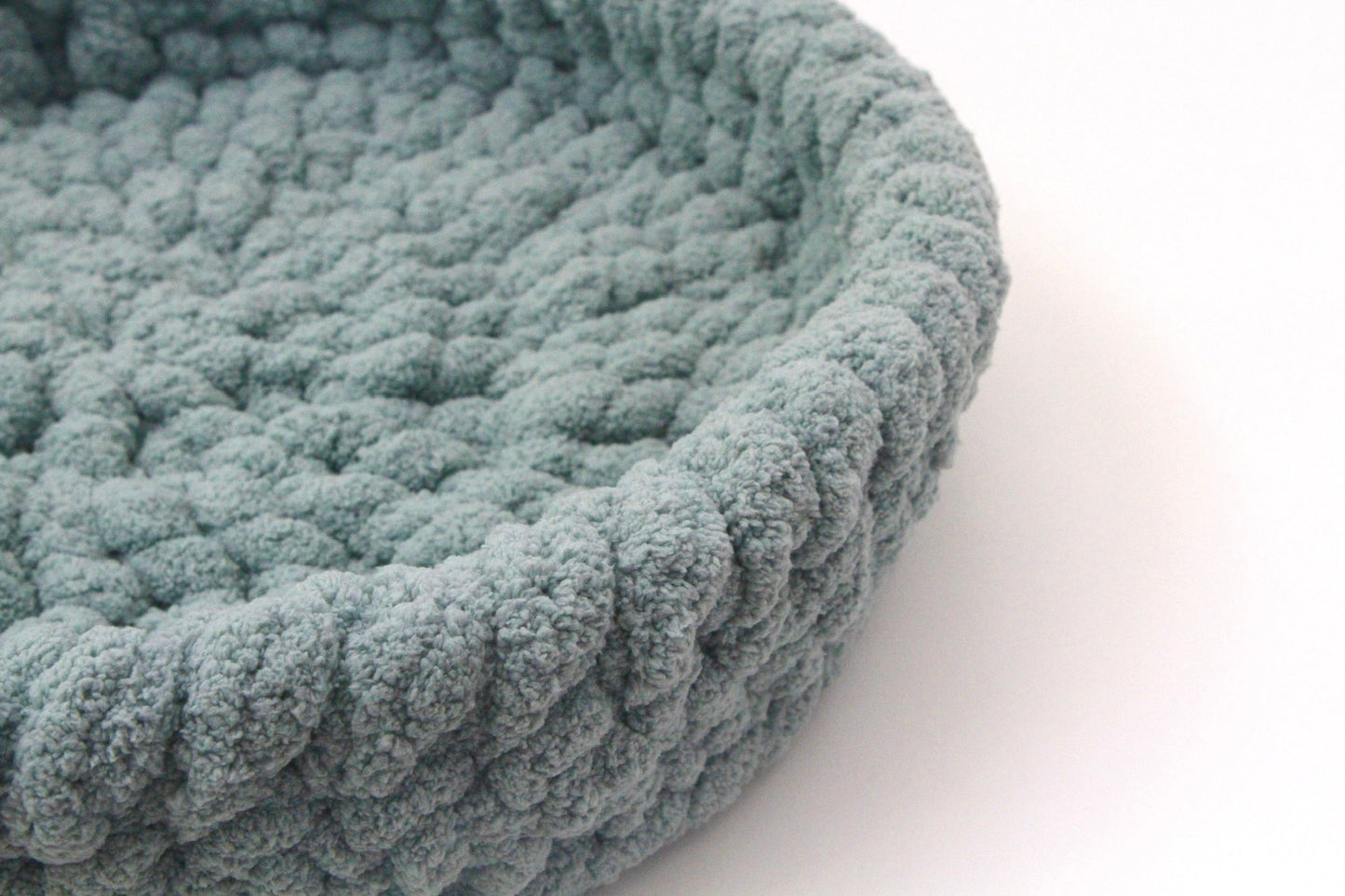 Mint pet bed