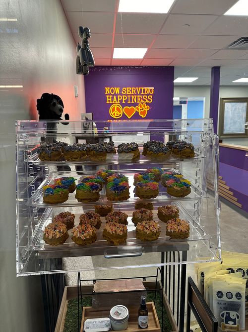 PETicures Luxury Spa & Grooming