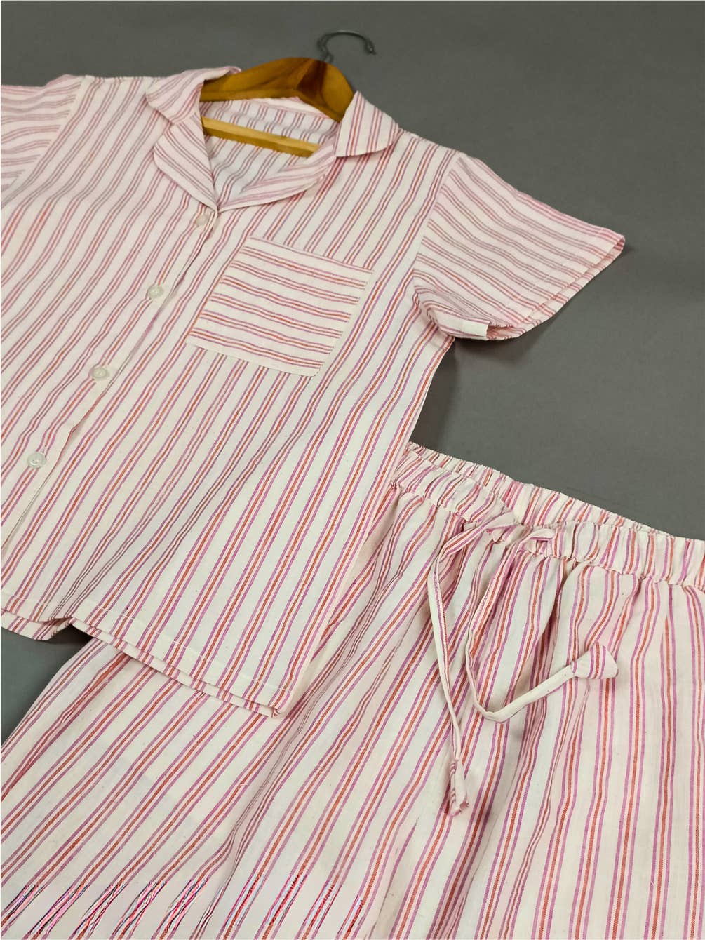 Classic Striped Striped Pajama Set for Adults and Kids