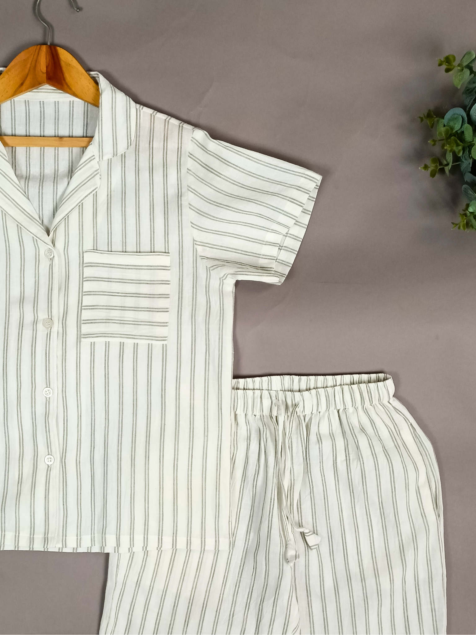 Classic Striped Striped Pajama Set for Adults and Kids