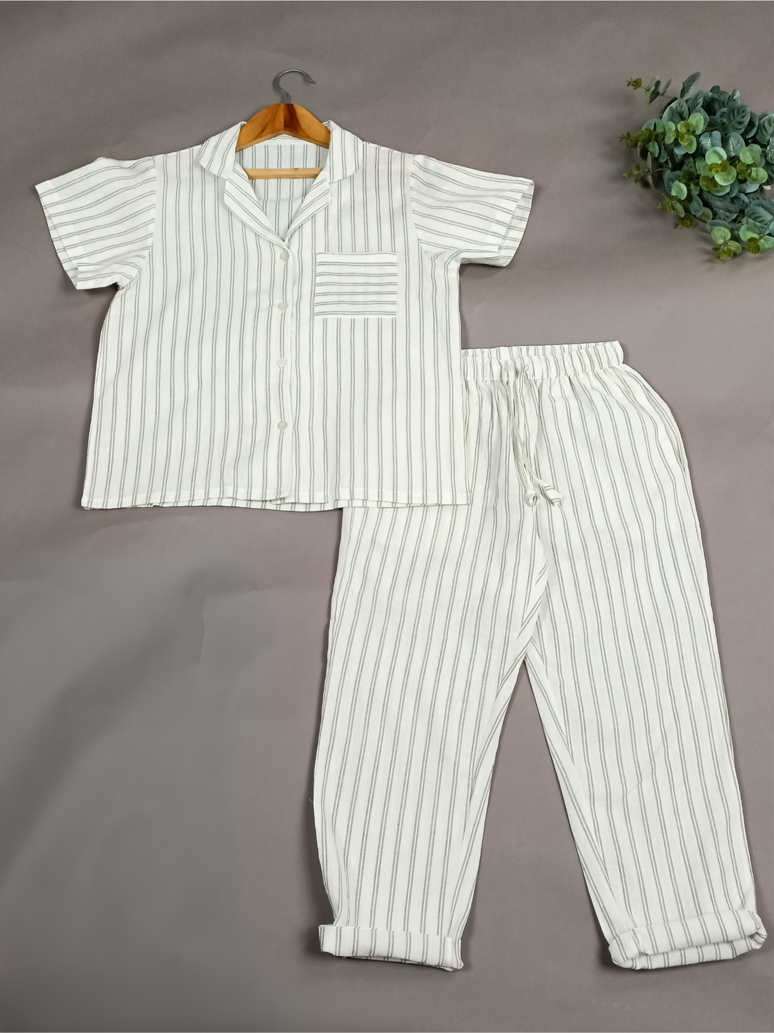 Classic Striped Striped Pajama Set for Adults and Kids