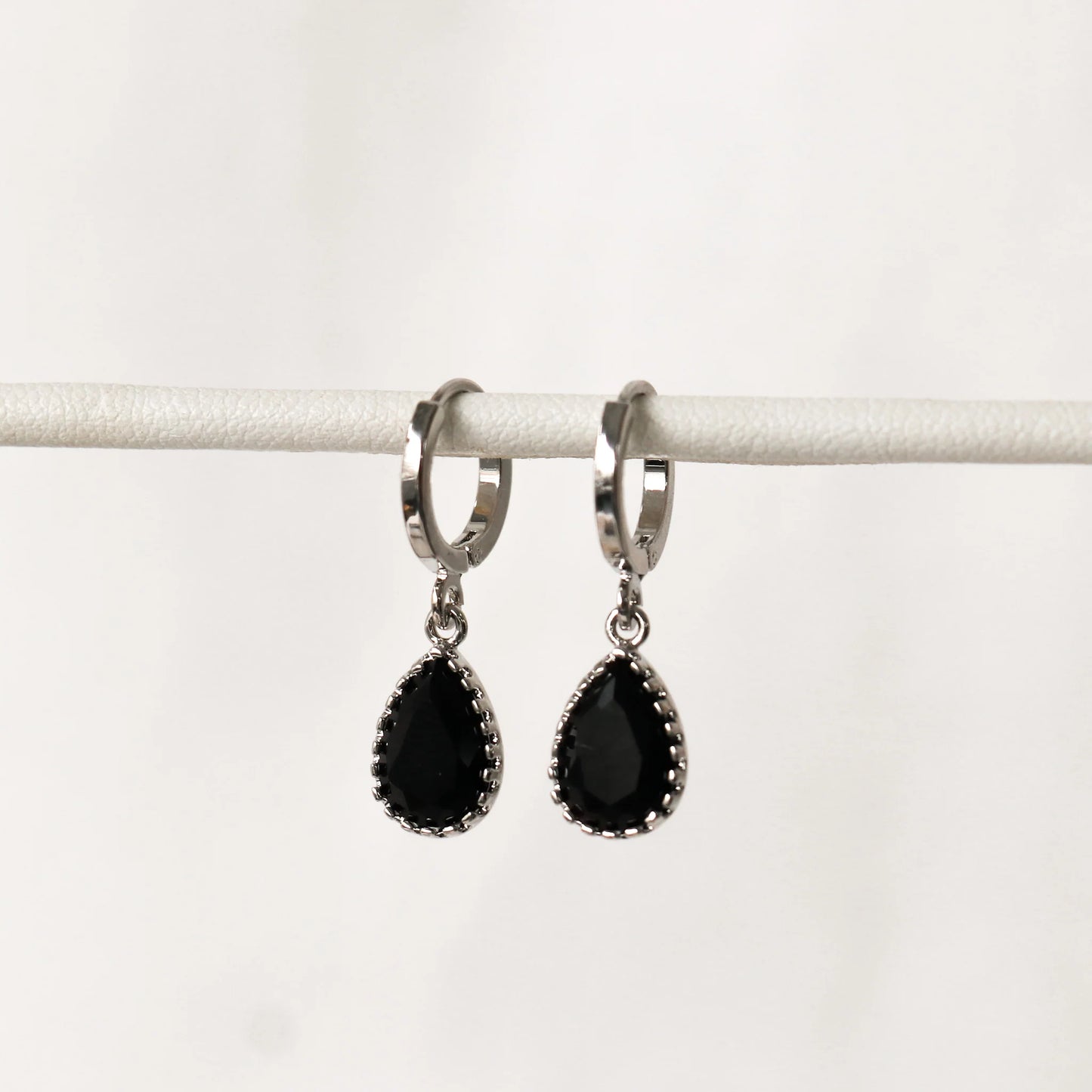 Dipa - Black