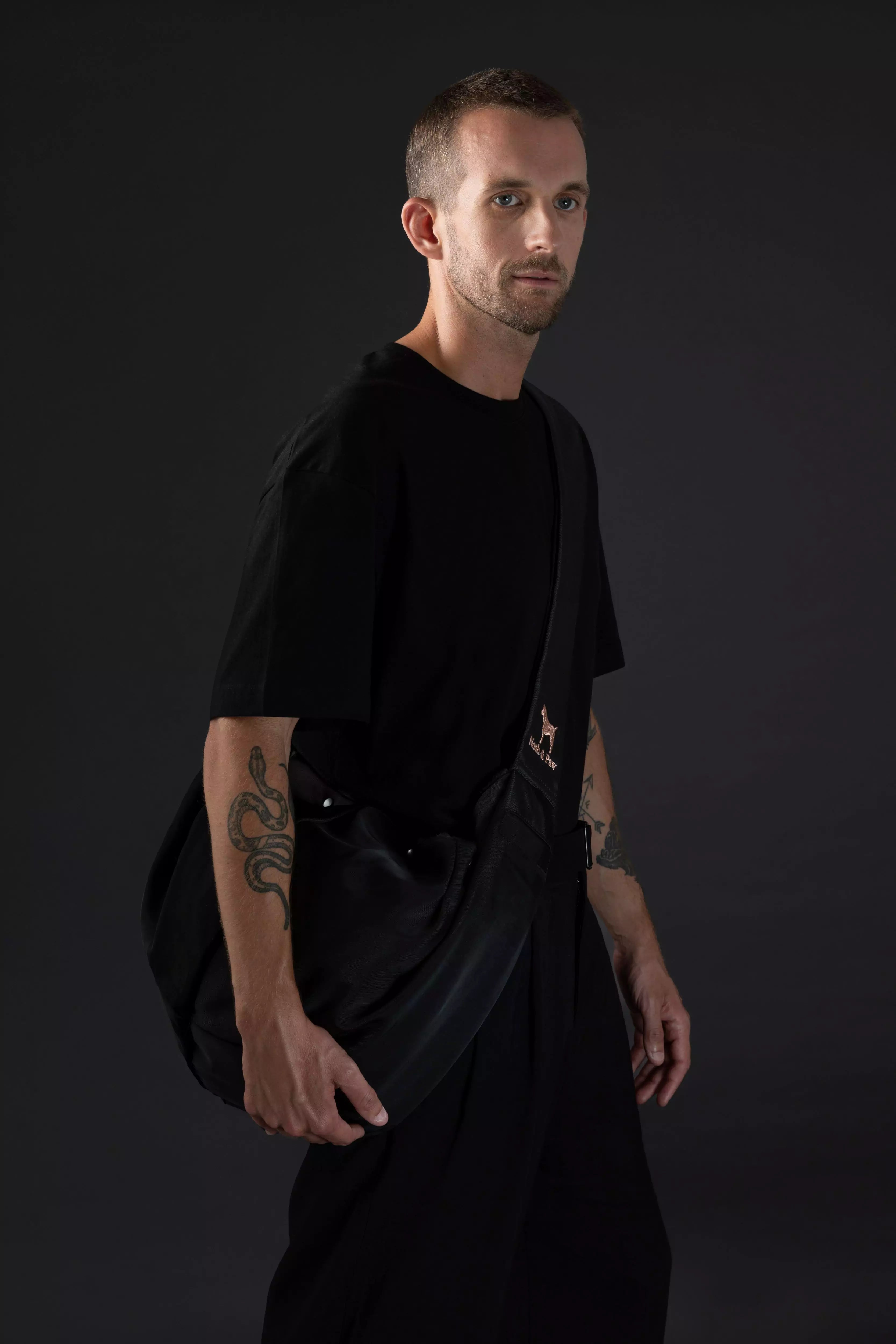 Premium Twill Pet sling Carrier, Snap Style, Black