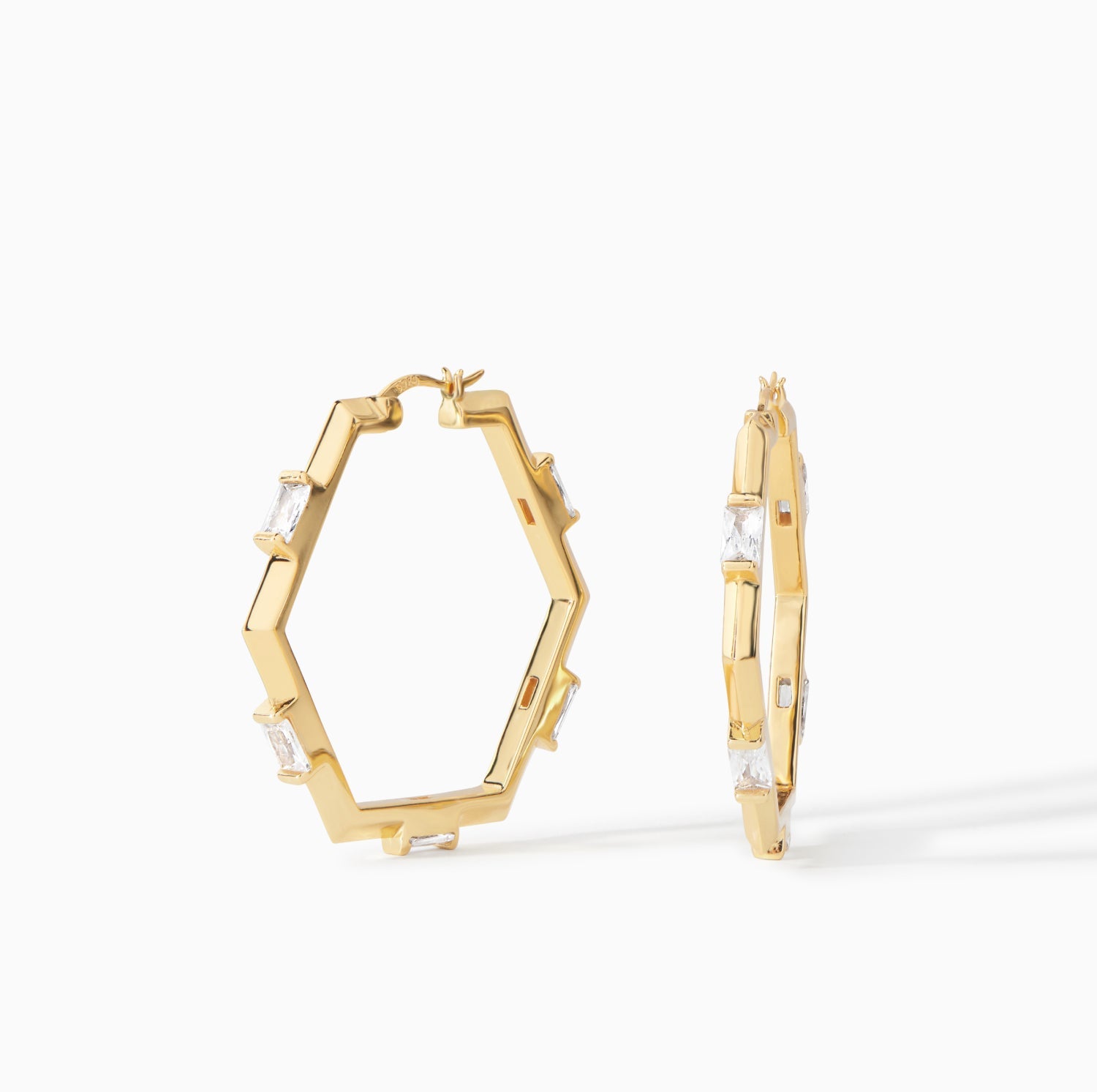 The Claire Hoop Earrings - Medium