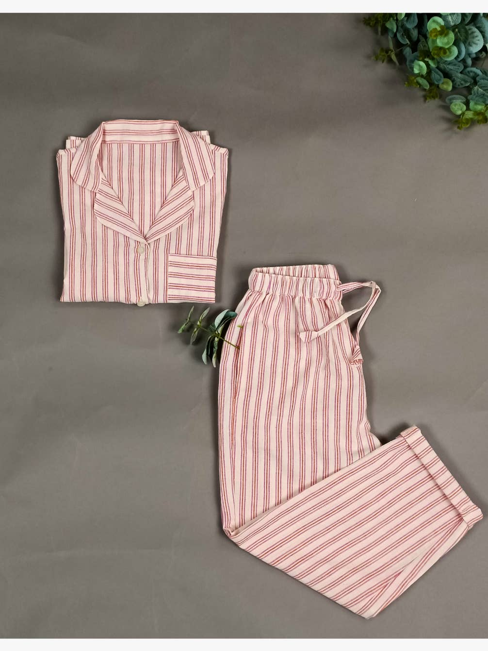 Classic Striped Striped Pajama Set for Adults and Kids