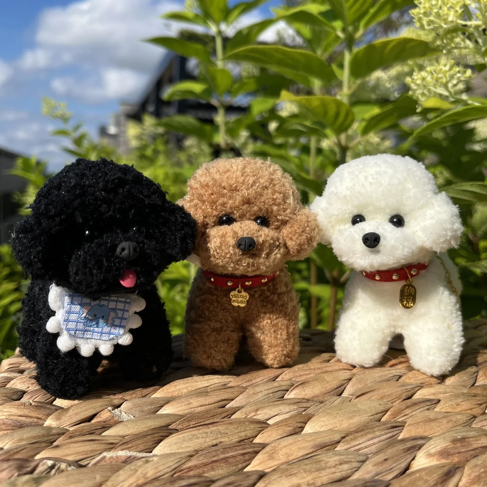 Handmade Fleece Poodle Figurine – Cute Dog Decoration, Cute Animal Accessory for Gifts or Display