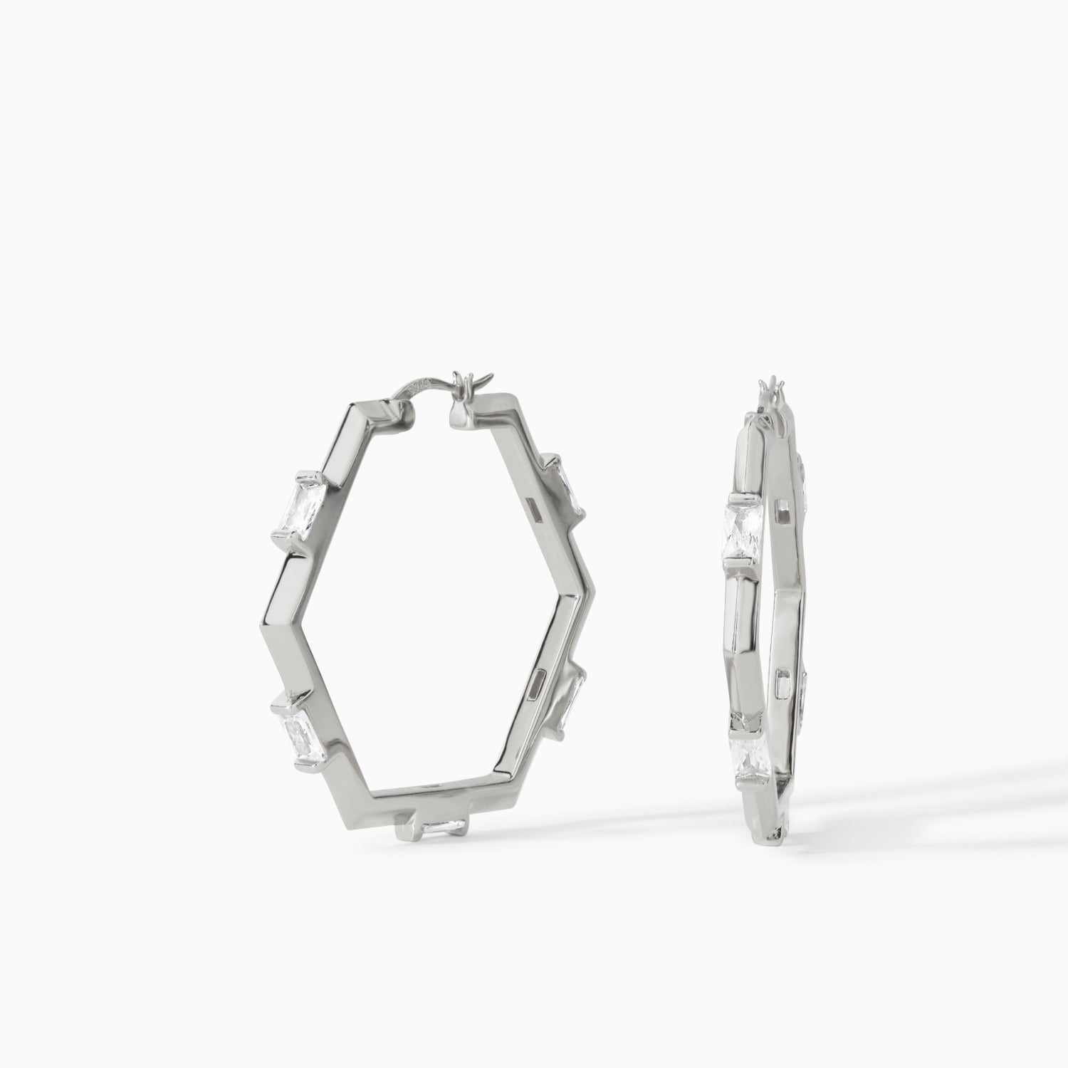 The Claire Hoop Earrings - Medium