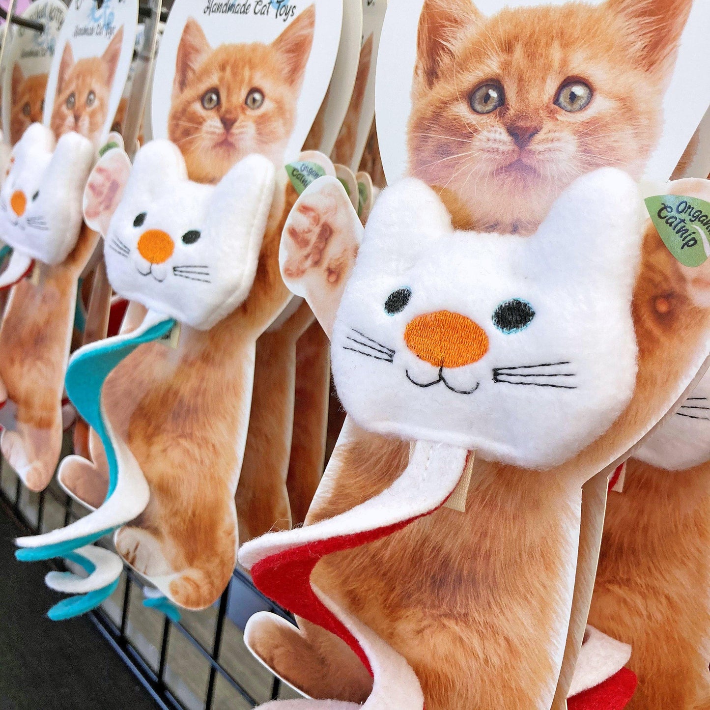 FUR-osty the Snow Cat