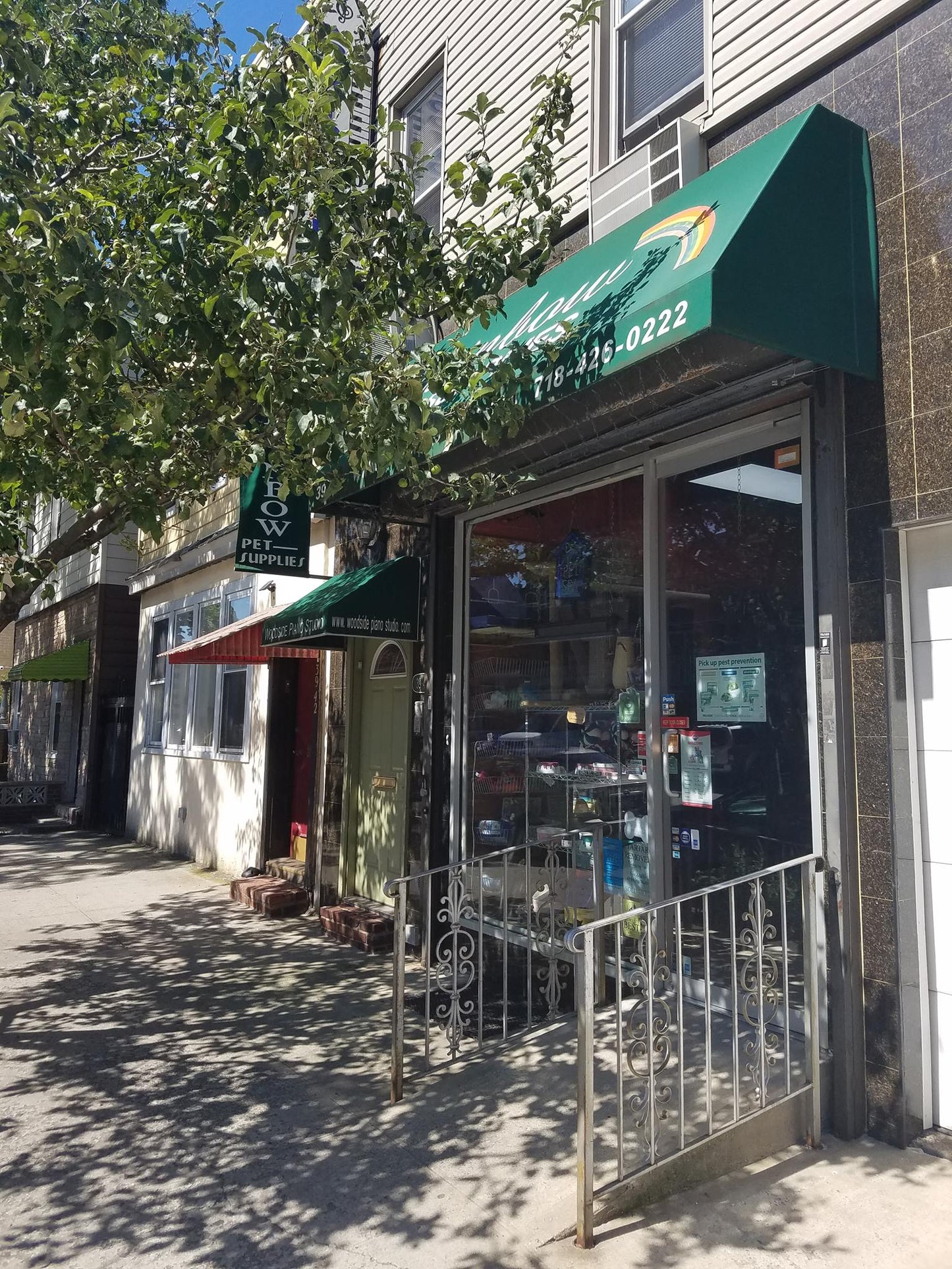 Rainbow Pet Supplies & Groom