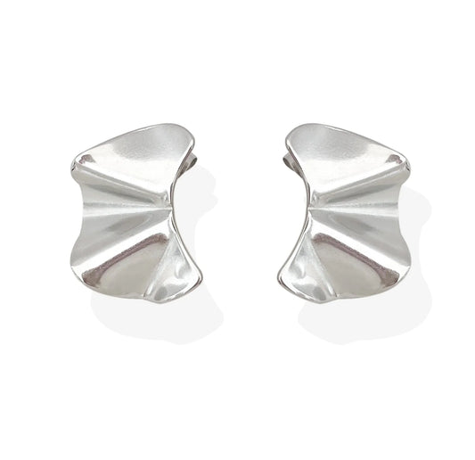 JACQUELINE SILVER WAVY STUD EARRING